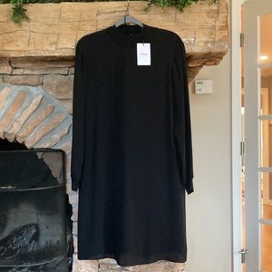 Theory long sleeve silk mock shift dress. Size Large NWT
